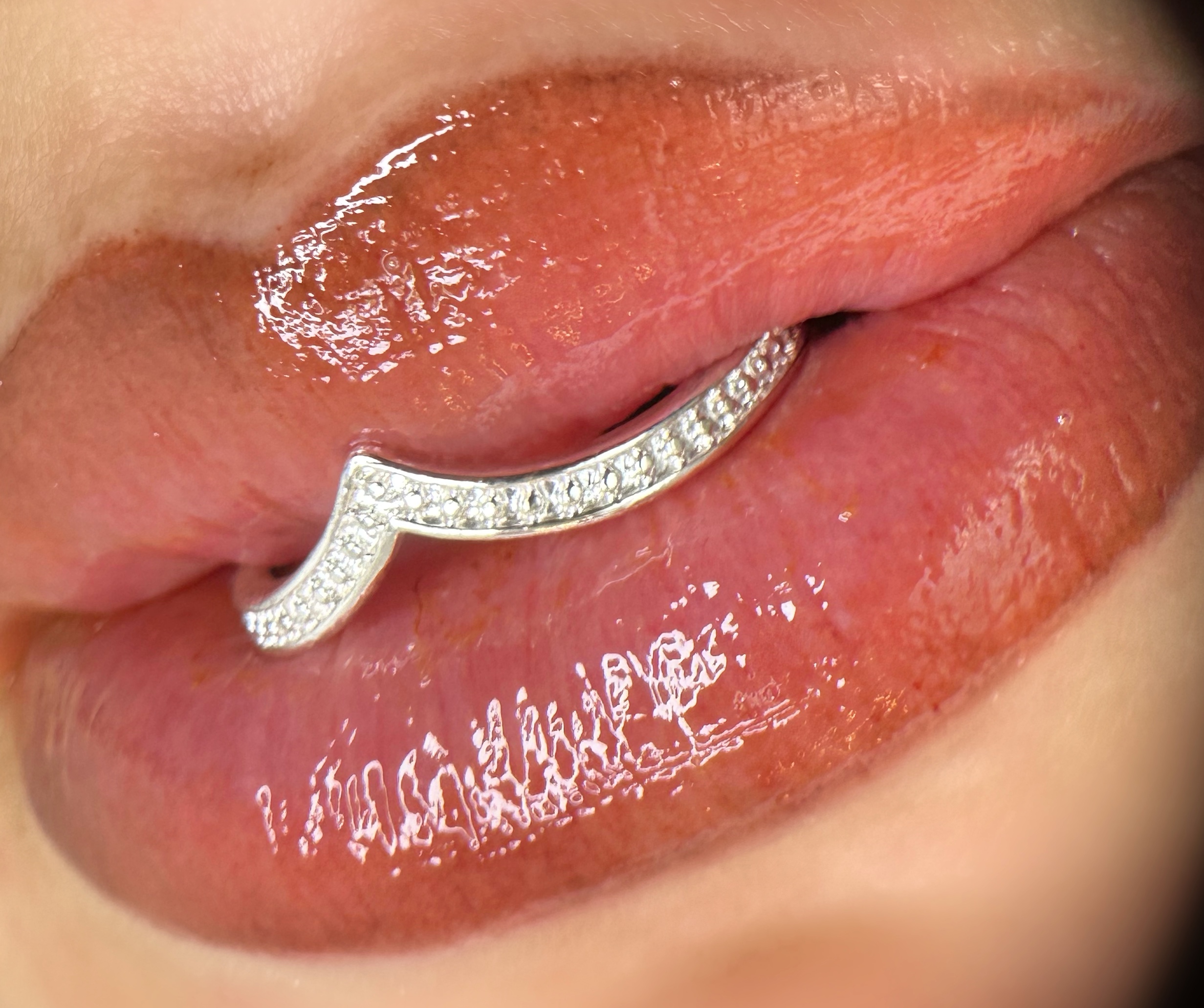 Lūpų permanentinis makiažas (Lip blush)
